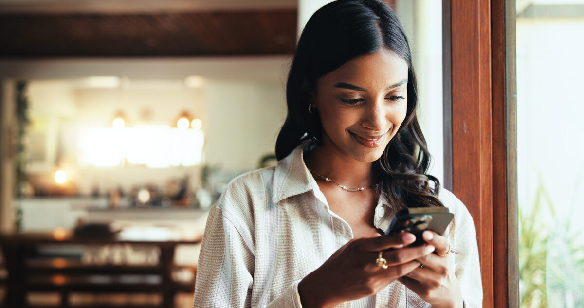 In-app feedback vs app store reviews comparison